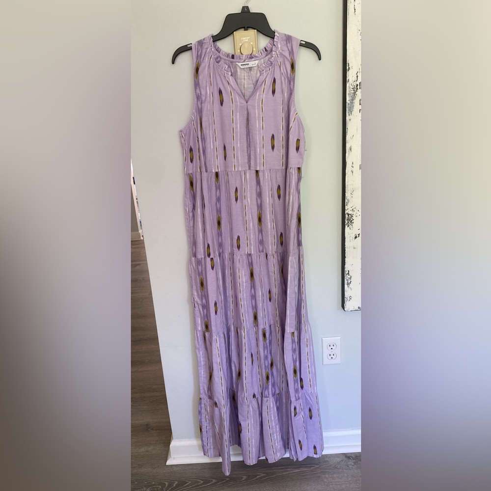 NWT Maxi Dress. Light purple. Has pockets. Sonoma. Size L. Very feminine.